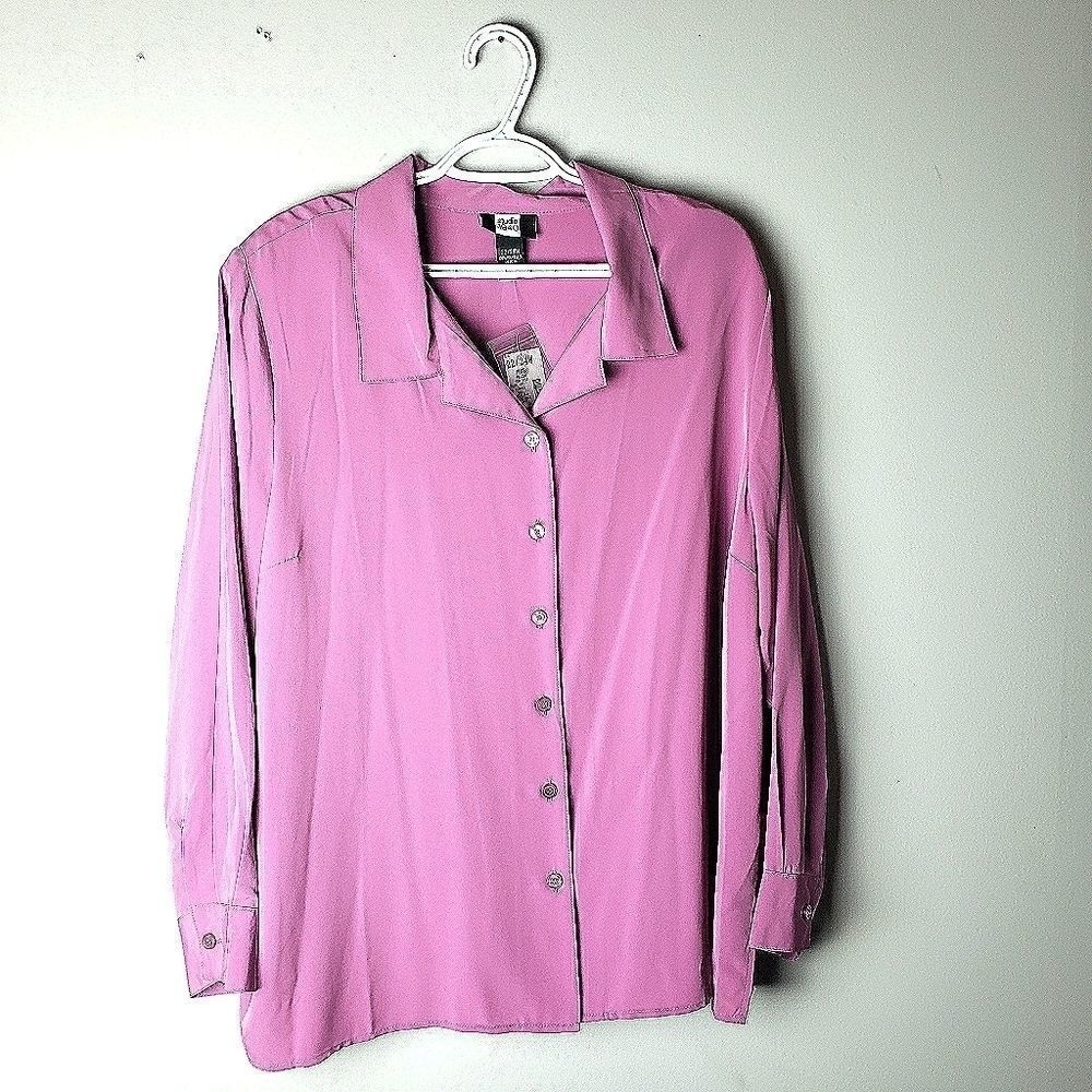 NWT- Vintage classic button up blouse
